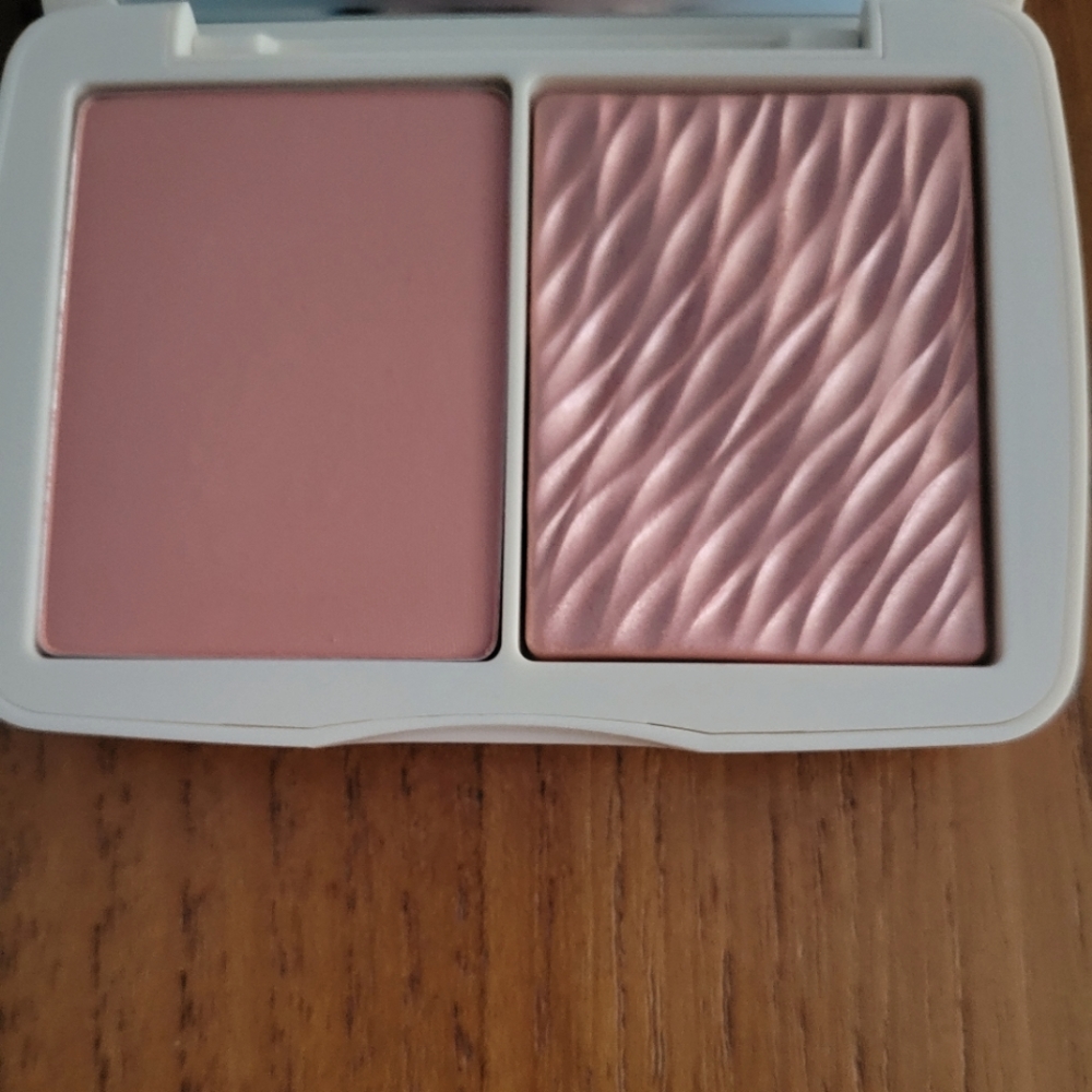 Cover FX pink dahlia blush